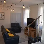 Дом отдыха Maison De Charme Dans Le Gers